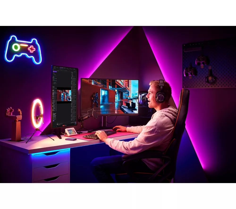 SAMSUNG Odyssey Neo G8 4K Ultra HD 32" Curved Quantum Dot Mini LED Gaming Monitor - Black & White
