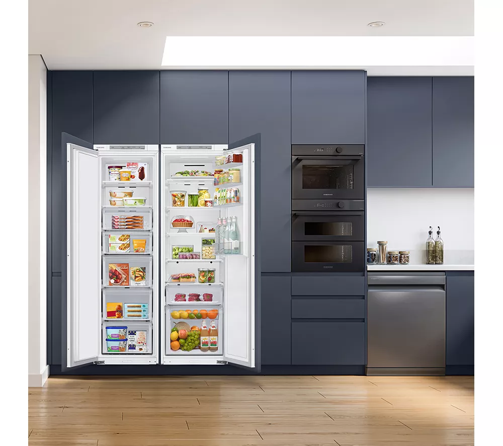 SAMSUNG SpaceMax BRR29723EWW Integrated Fridge - Fixed Hinge