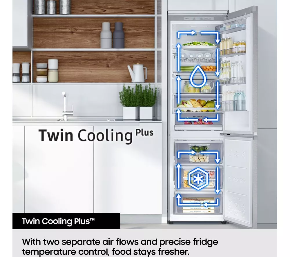 SAMSUNG Series 8 SpaceMax RB53DG703CS9EU 70 30 Smart Fridge Freezer - Silver
