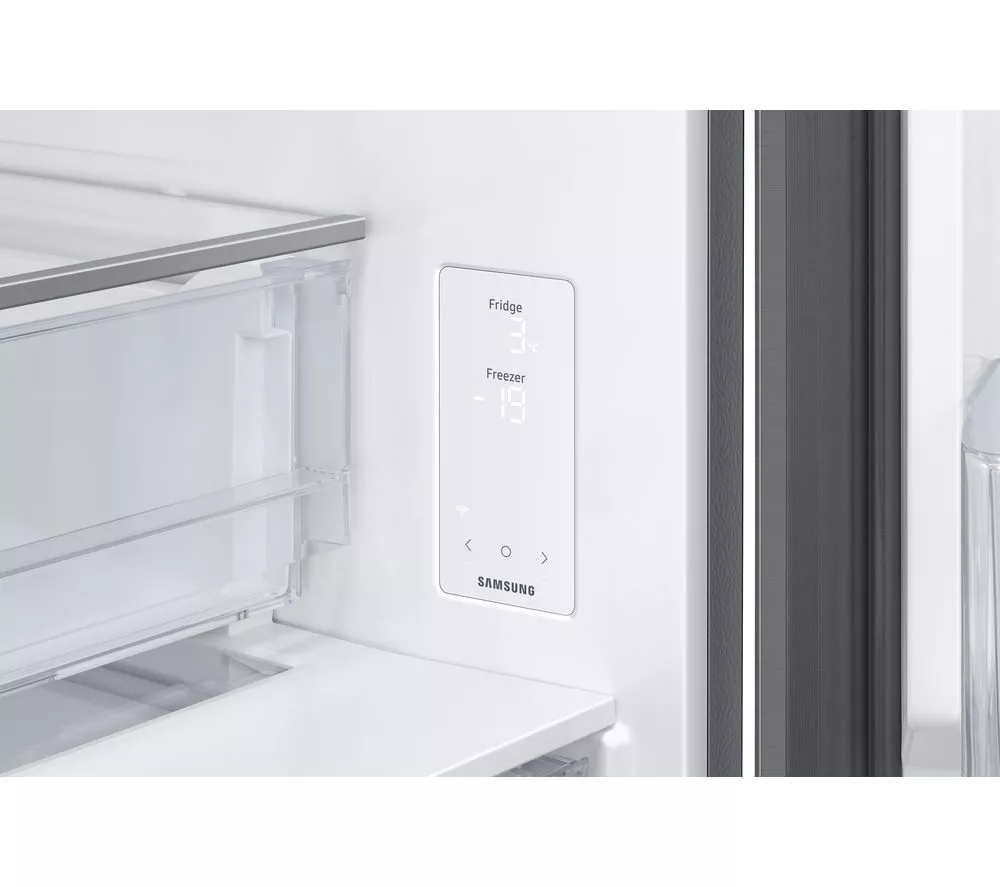 SAMSUNG Series 8 SpaceMax RB53DG703ES9EU 70/30 Smart Fridge Freezer - Silver