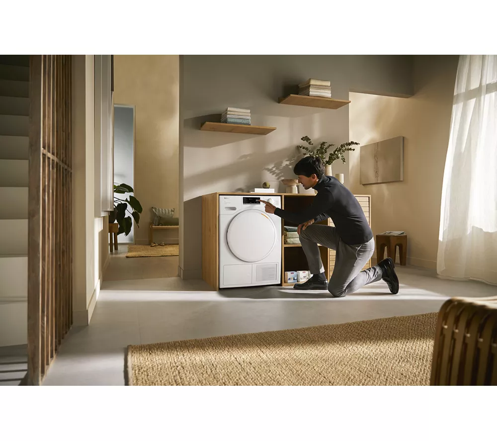 MIELE Active T1 TWA520WP 8 kg Heat Pump Tumble Dryer - White