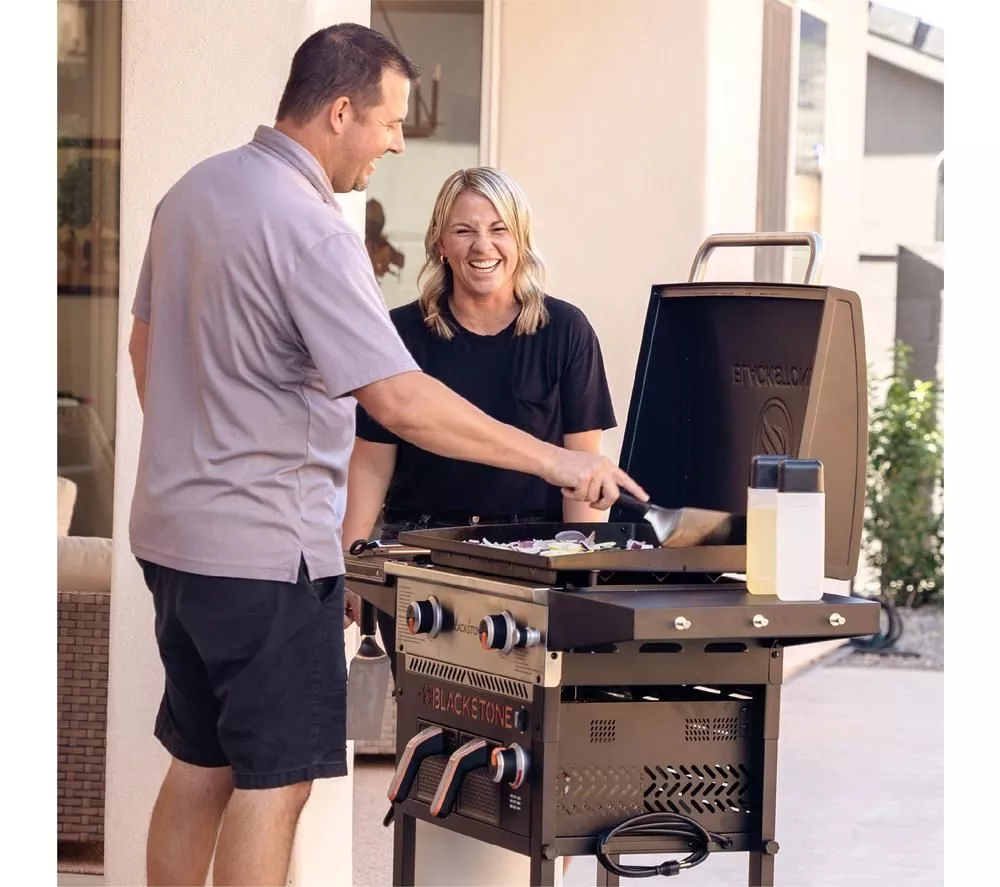BLACKSTONE 28" Griddle Air Fryer Combo - Black