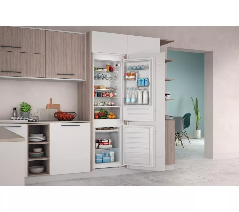 INDESIT Push&Go INC18D011B1 70/30 Integrated Fridge Freezer - Sliding Hinge