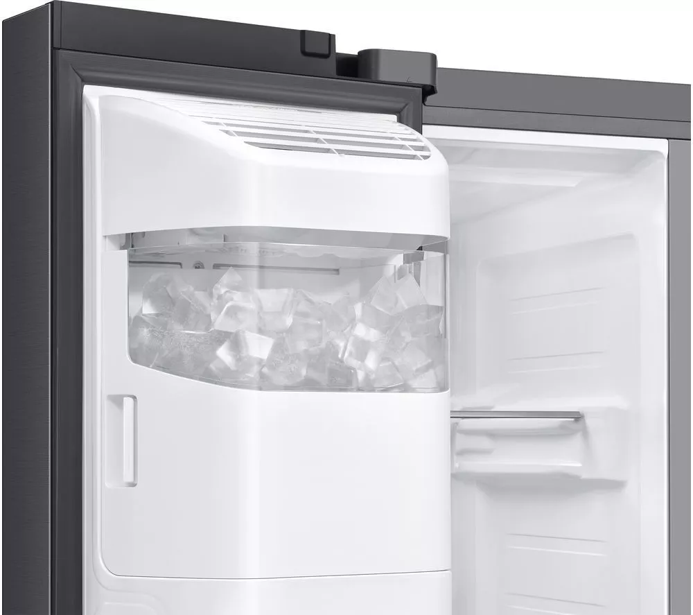 SAMSUNG Bespoke AI Series 6 SpaceMax RS70F64KDFEU American-Style Smart Fridge Freezer - Black