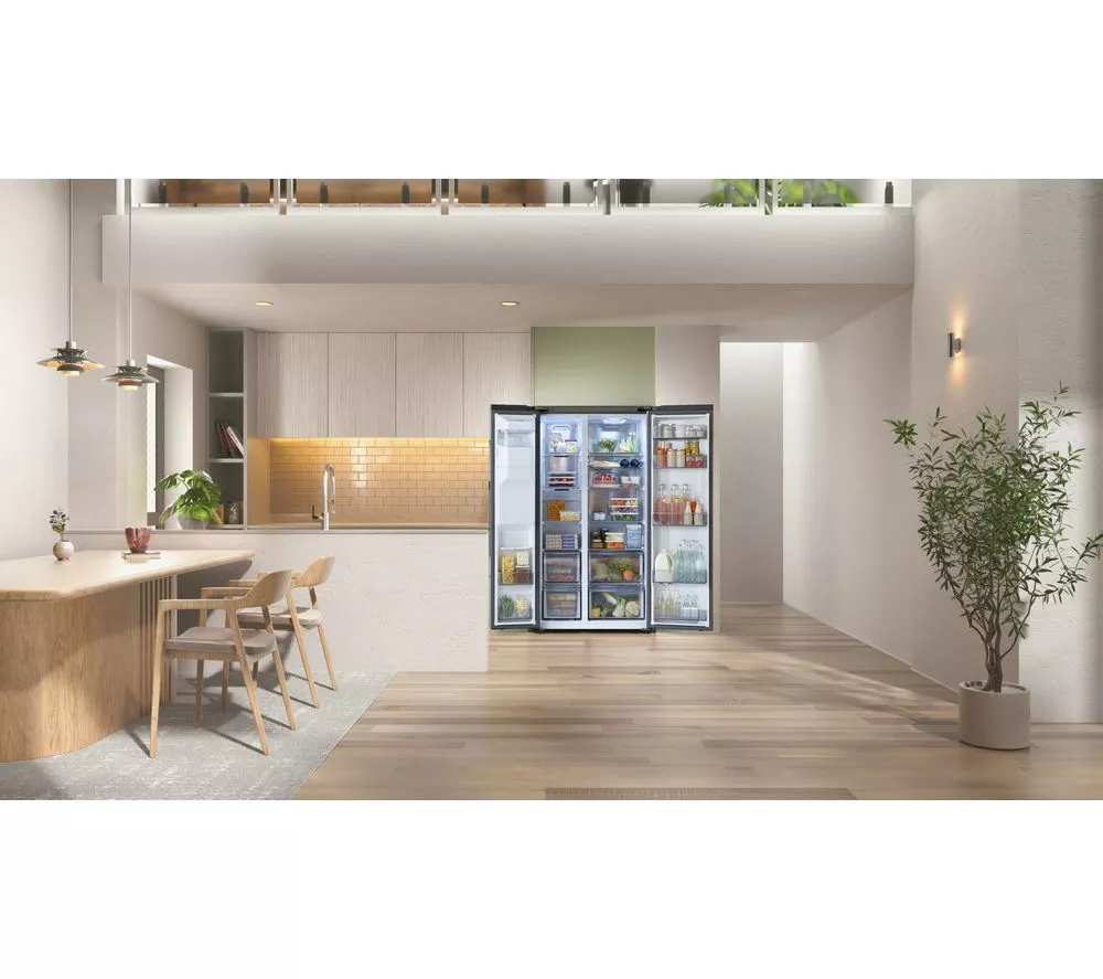 SAMSUNG Bespoke AI Series 6 SpaceMax RS70F64KDFEU American-Style Smart Fridge Freezer - Black