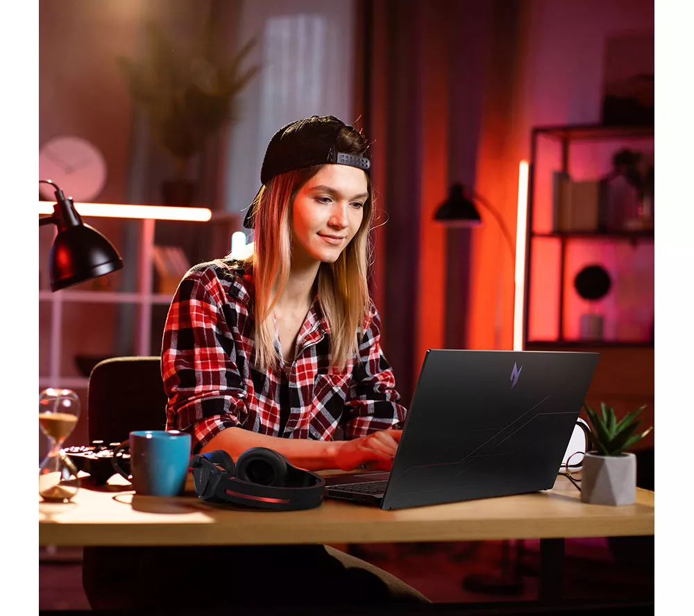 ACER Nitro V15 15.6" Gaming Laptop - Intel® Core™ i7, RTX 5060, 512 GB SSD
