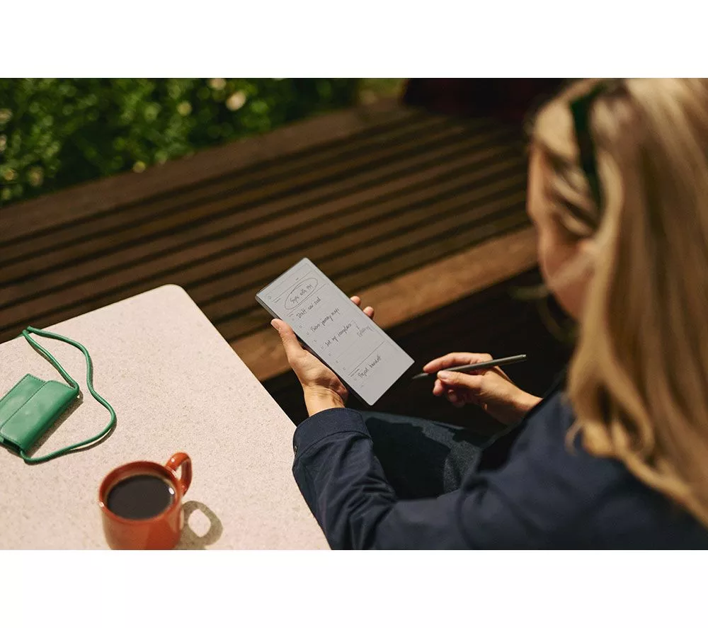 REMARKABLE Paper Pro Move with Marker Plus