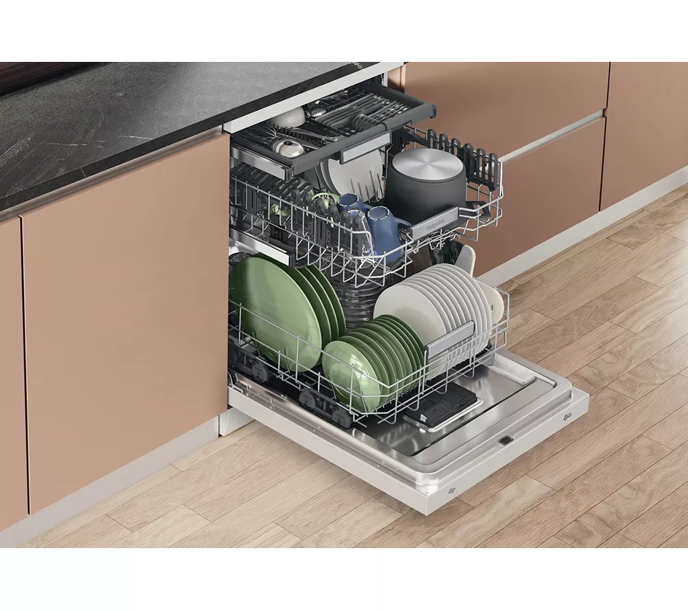 HOTPOINT H7F HS41 UK Full-size Dishwasher - White