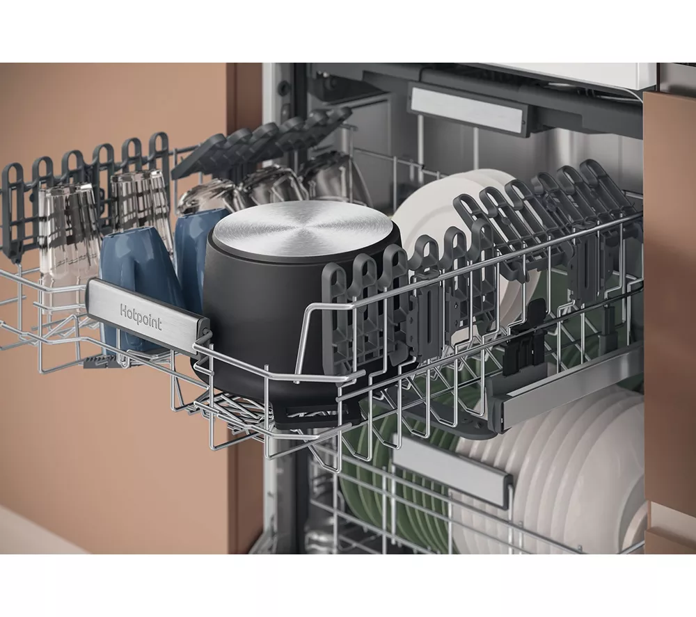 HOTPOINT H7F HS41 UK Full-size Dishwasher - White