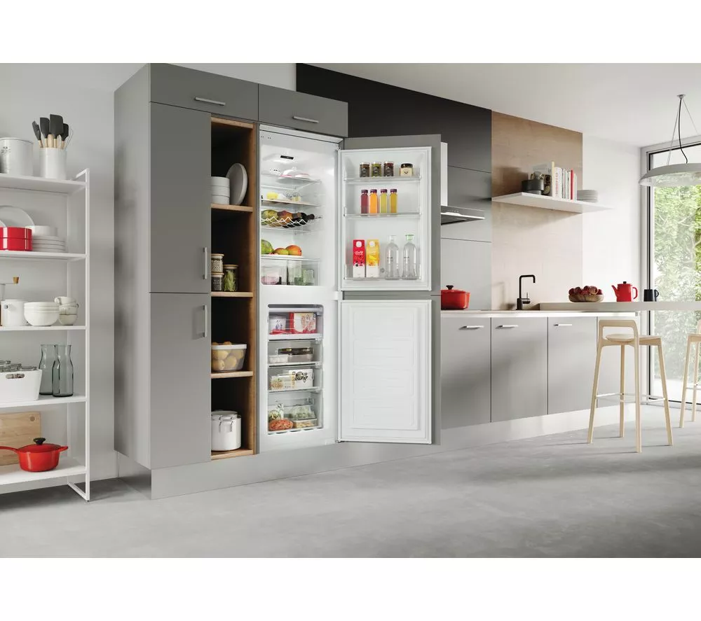 HOOVER HOB50S518EK Integrated 50 50 Fridge Freezer - Sliding Hinge