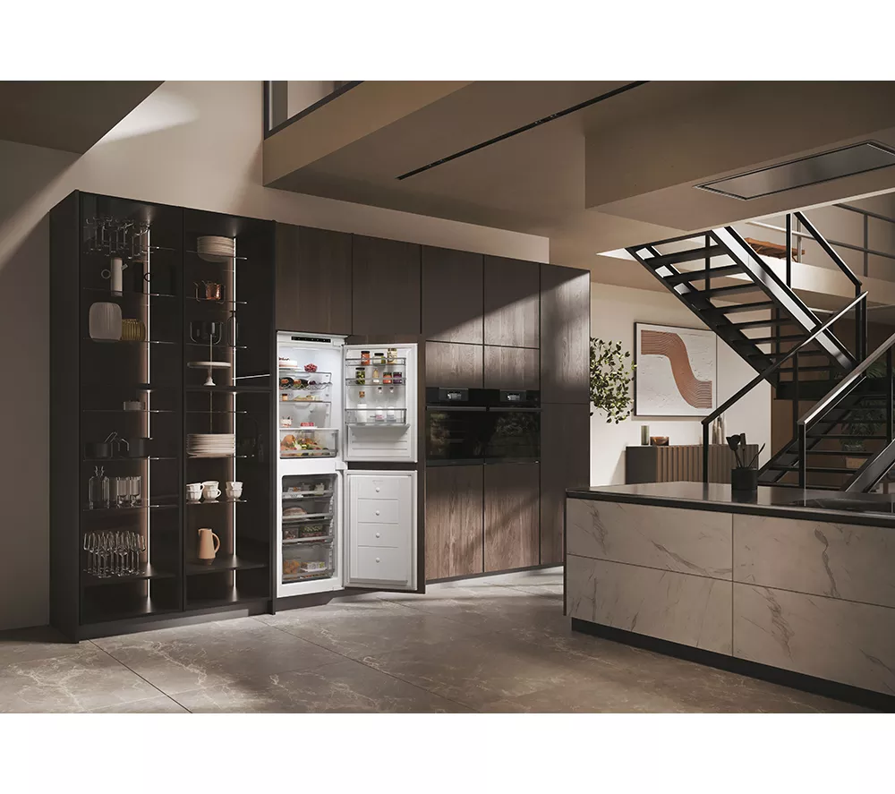 HAIER HB50T618FMK Integrated Smart 50 50 Fridge Freezer - Sliding Hinge
