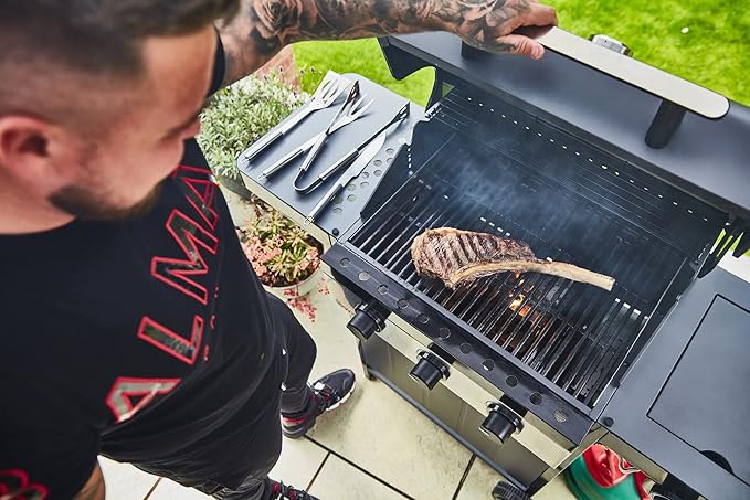 SWAN Kansas SBQ57030N 3 Burner Gas BBQ - Black & Silver