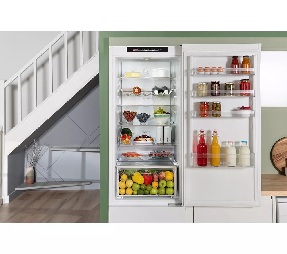 BOSCH Series 4 KGN392WDFG 70 30 Fridge Freezer - White