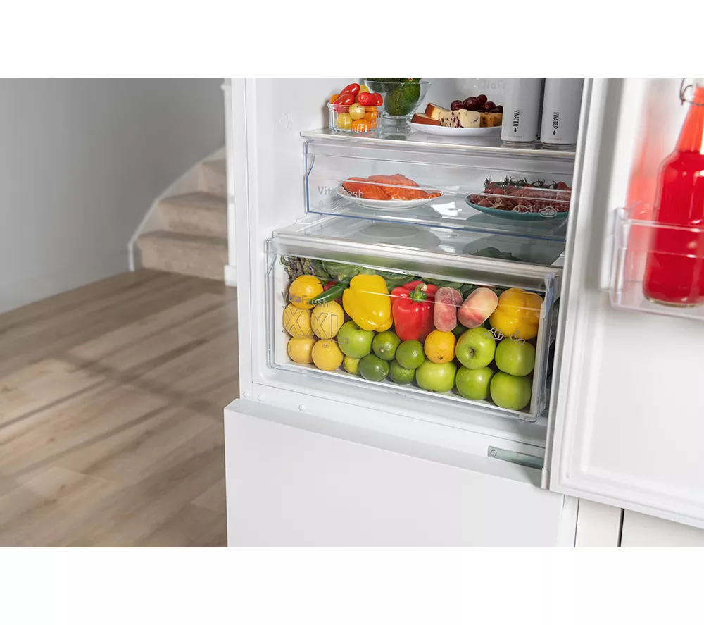 BOSCH Series 4 KGN392WDFG 70 30 Fridge Freezer - White
