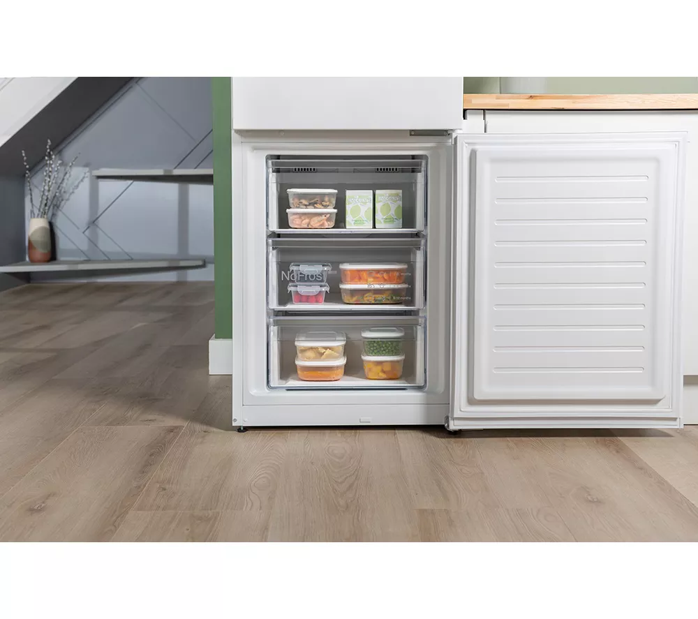 BOSCH Series 4 KGN392WDFG 70 30 Fridge Freezer - White