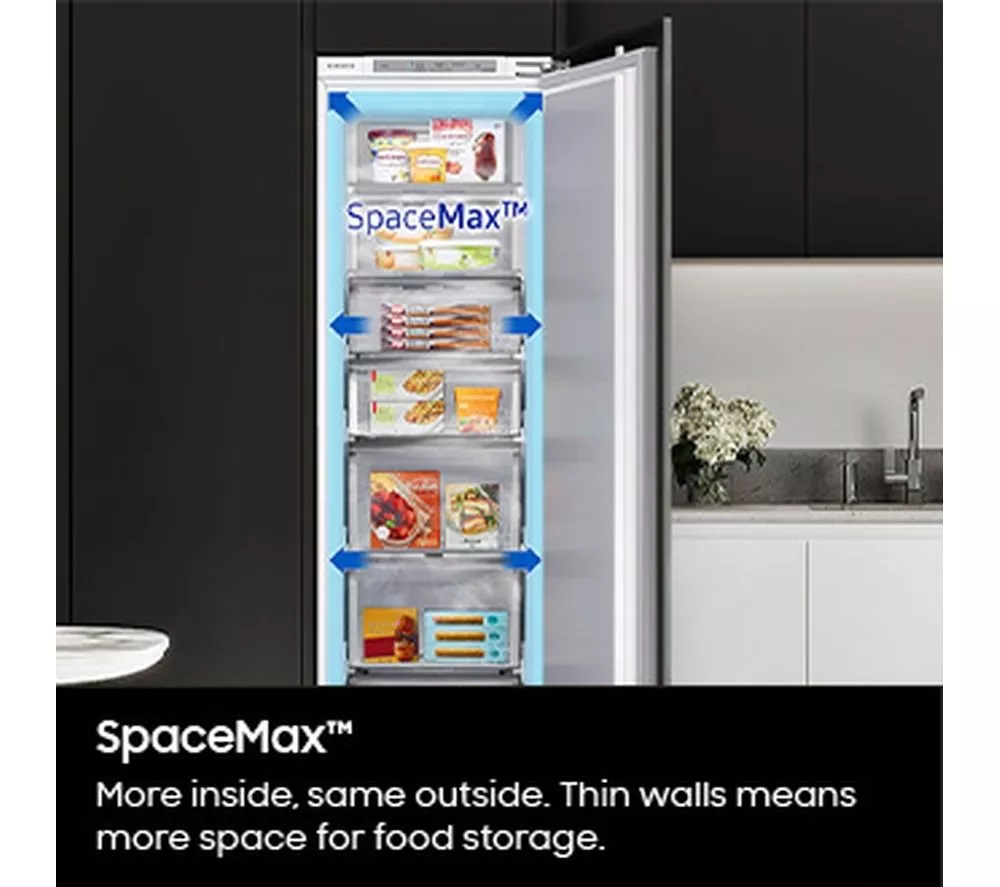 SAMSUNG Series 8 SpaceMax RB38C602EWW EU Smart 70 30 Fridge Freezer - White