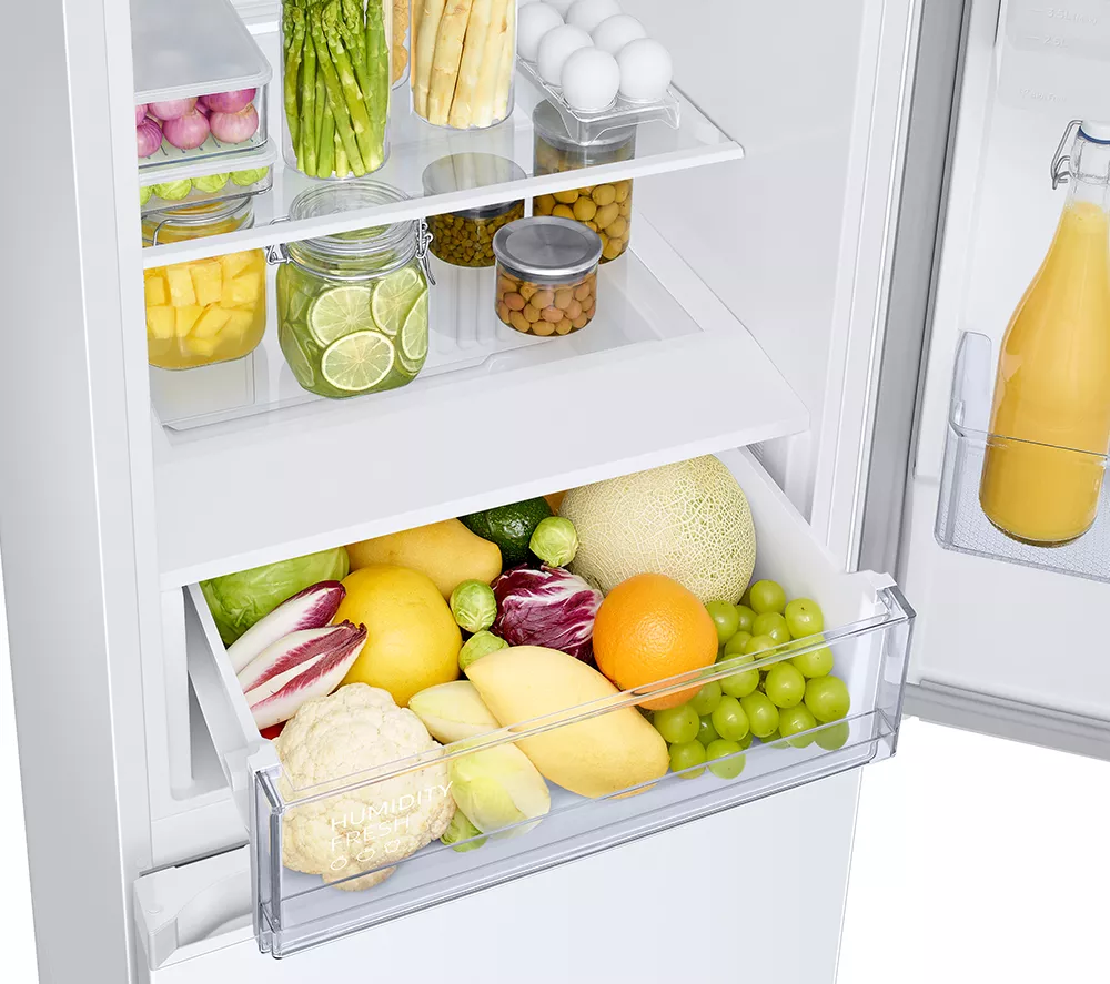 SAMSUNG Series 6 SpaceMax RB34C632EWW EU Smart 65 35 Fridge Freezer - White