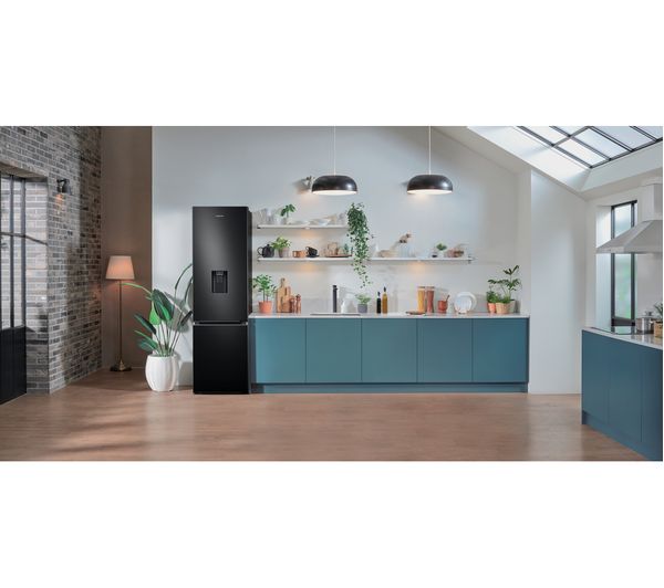 SAMSUNG Series 6 SpaceMax RB38T636DB1 EU 70 30 Fridge Freezer - Black Stainless Steel