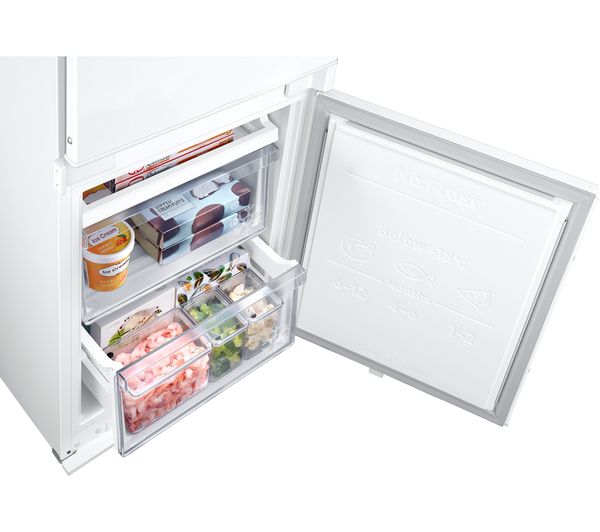 SAMSUNG SpaceMax BRB26705FWW EU Integrated 70 30 Fridge Freezer - Sliding Hinge