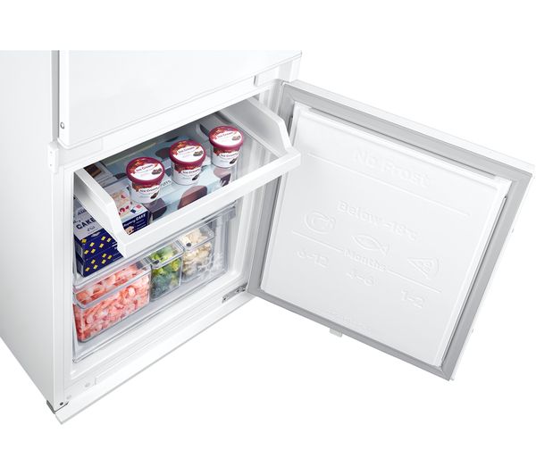 SAMSUNG SpaceMax BRB26705FWW EU Integrated 70 30 Fridge Freezer - Sliding Hinge