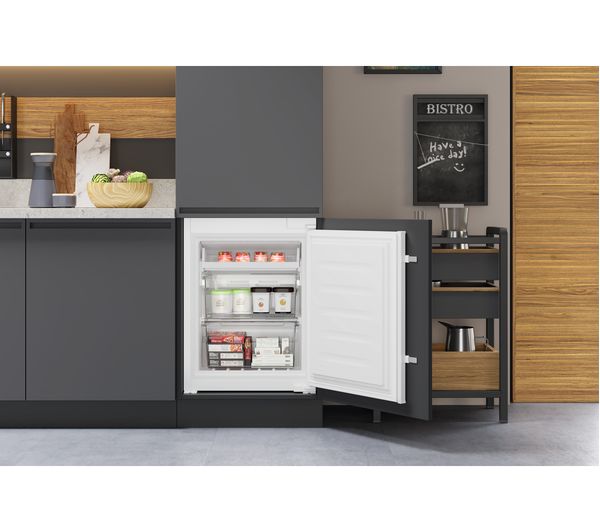 HOTPOINT HTC18 T532 Integrated 70 30 Fridge Freezer - Sliding Hinge
