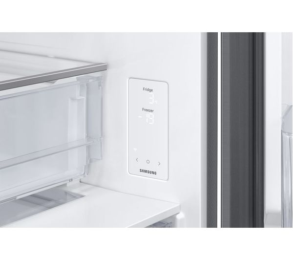 SAMSUNG Series 8 SpaceMax RB53DG703ES9EU 70 30 Smart Fridge Freezer - Silver