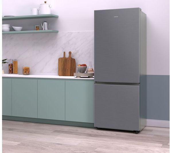 SAMSUNG Series 8 SpaceMax RB53DG703ES9EU 70 30 Smart Fridge Freezer - Silver